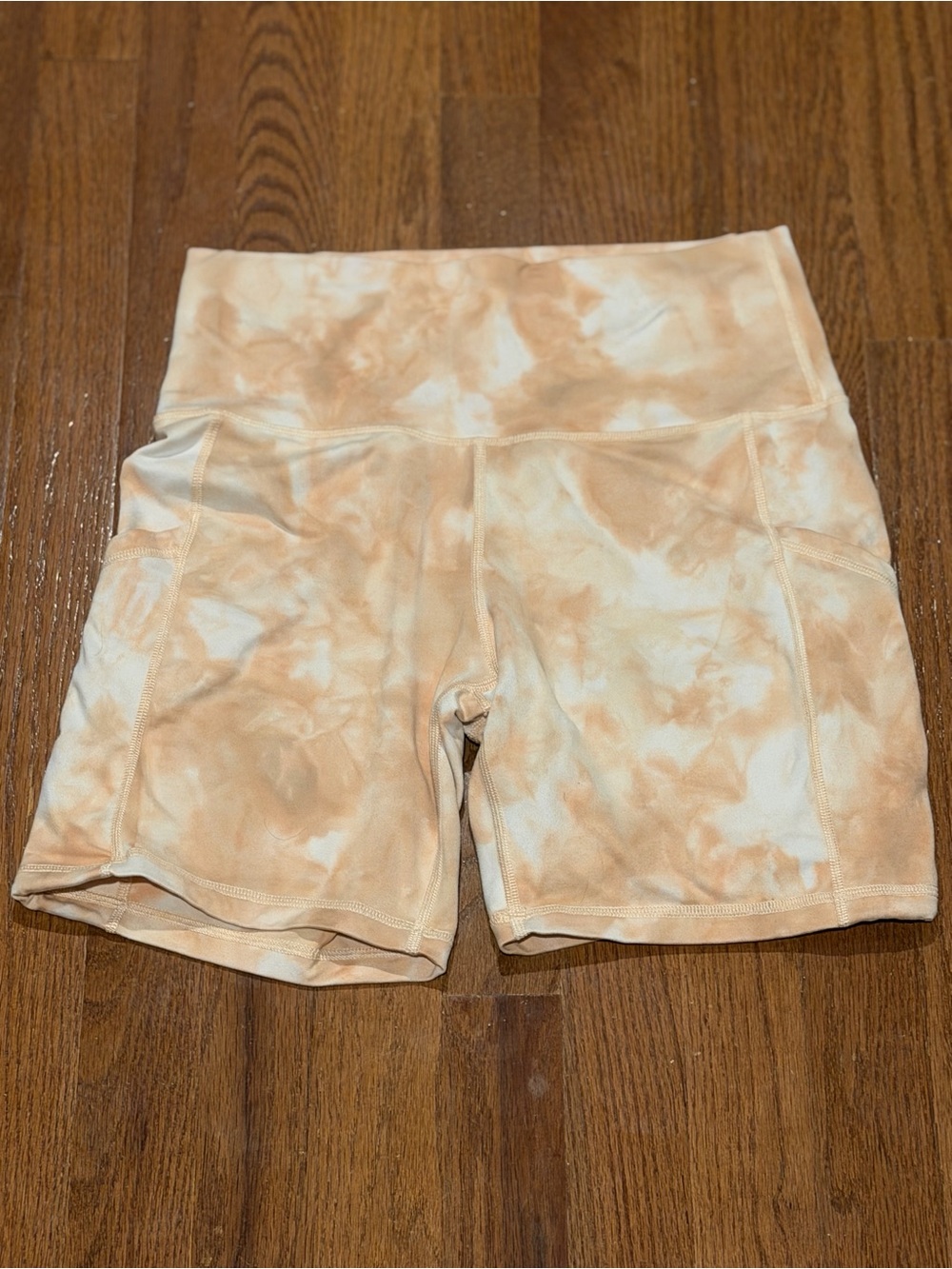 aerie Tie-Dye Women’s Bike Shorts - Tan/White